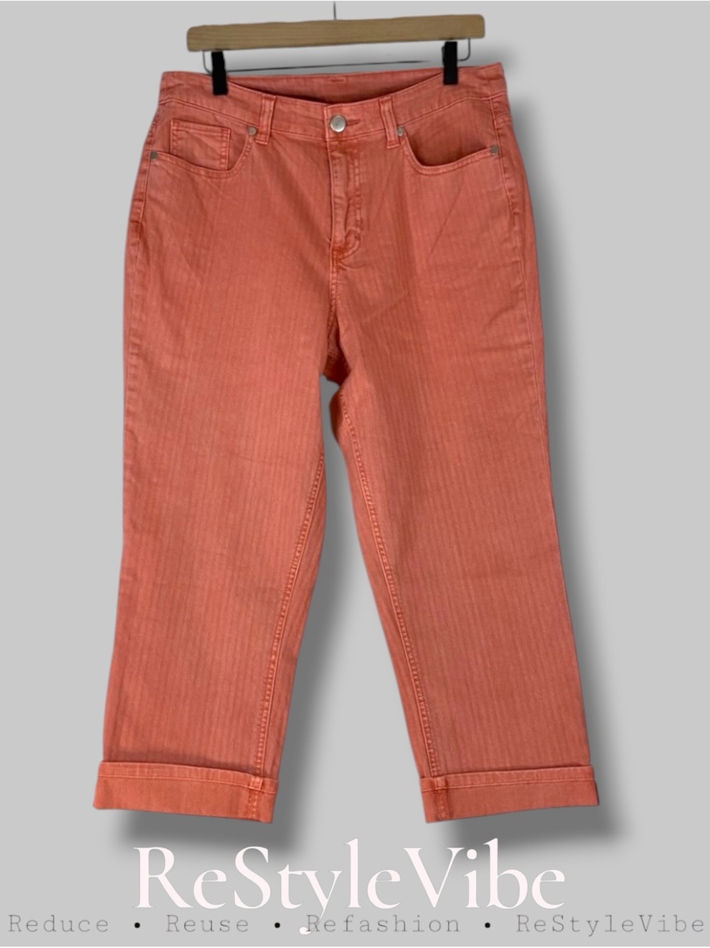 CHRISTOPHER & BANKS Women’s Size 10 Average Denim Jeans Crop Capri Pink Stretch